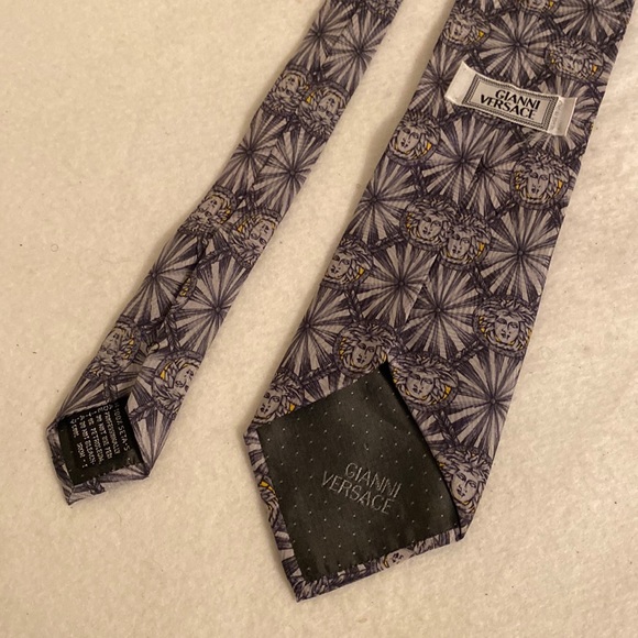 Versace Other - Vintage Gianni Versace medusa men silk tie